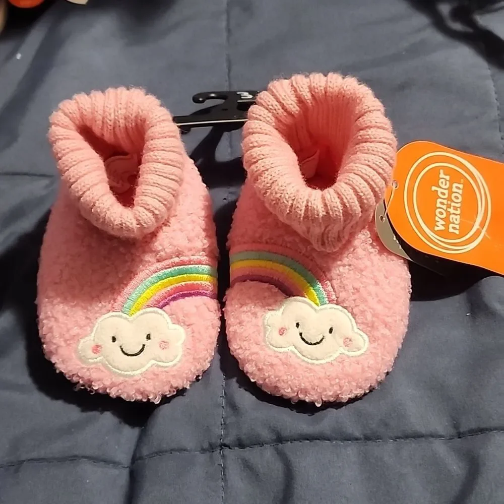 Wonder Nation Baby Girls Rainbow Bootie Slippers Size 5